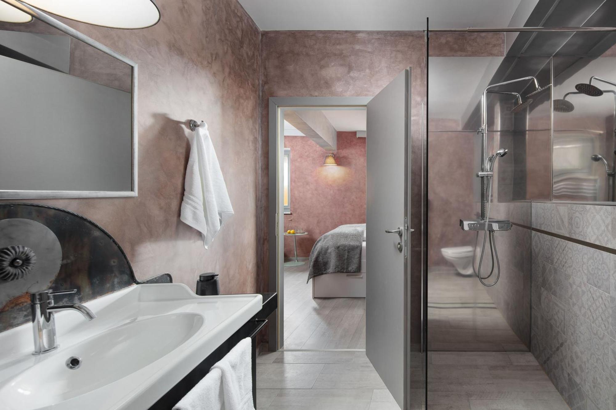 Mirakul Residence In A Cute Historic Town لابين المظهر الخارجي الصورة