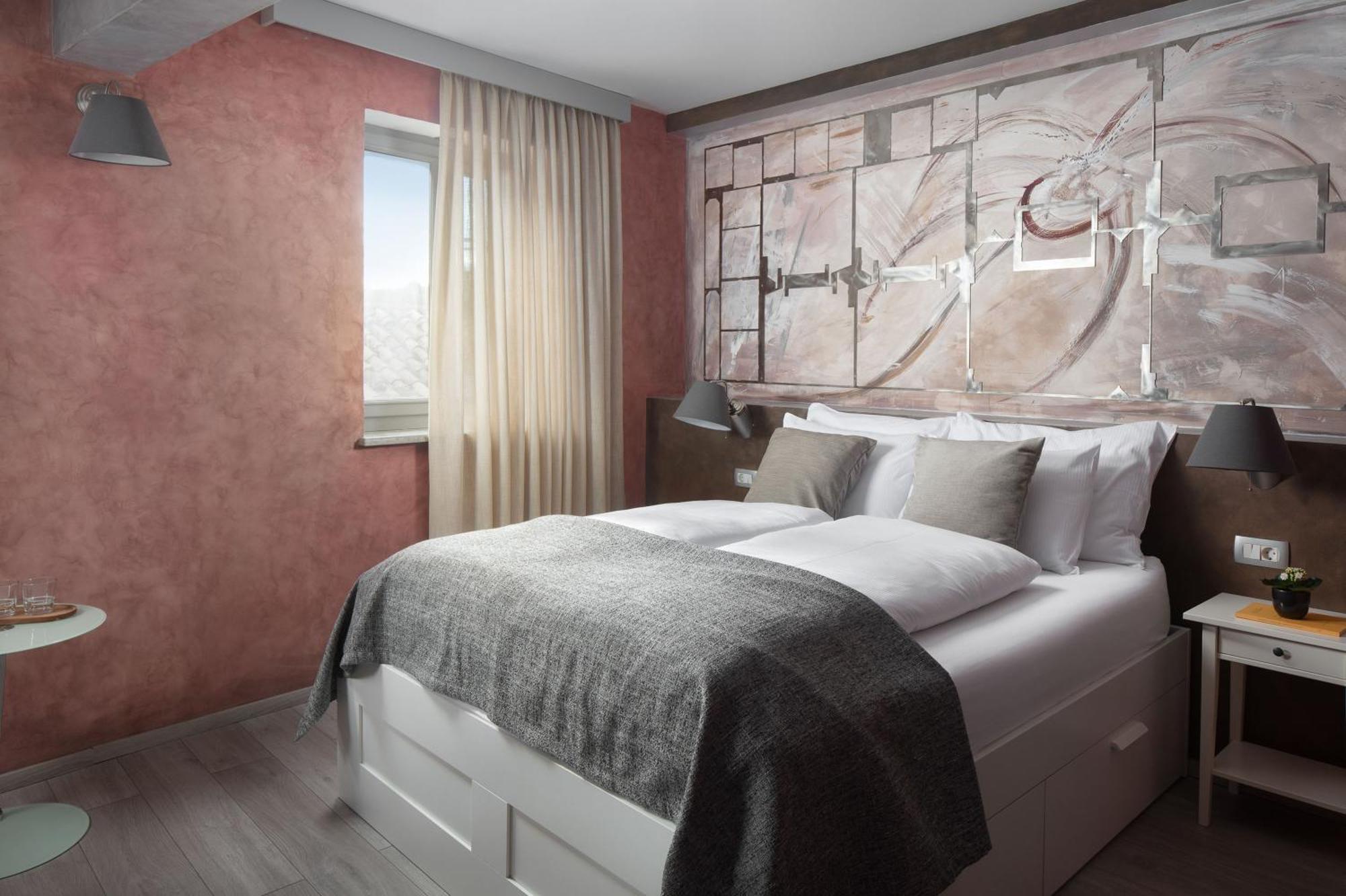 Mirakul Residence In A Cute Historic Town لابين المظهر الخارجي الصورة
